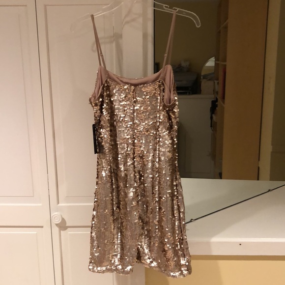 Lulu gold sequin party dress - Picture 2 of 4